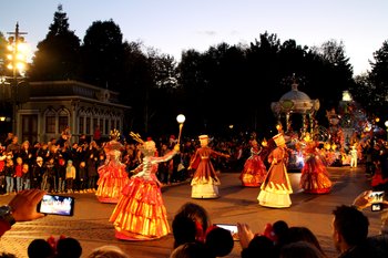 Bei der fantastischen Parade ist wirklich der Disneyzauber spürbar.